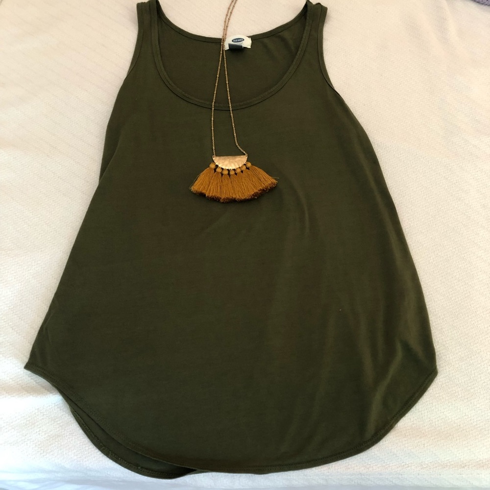 Old Navy Scoop Neck Tank